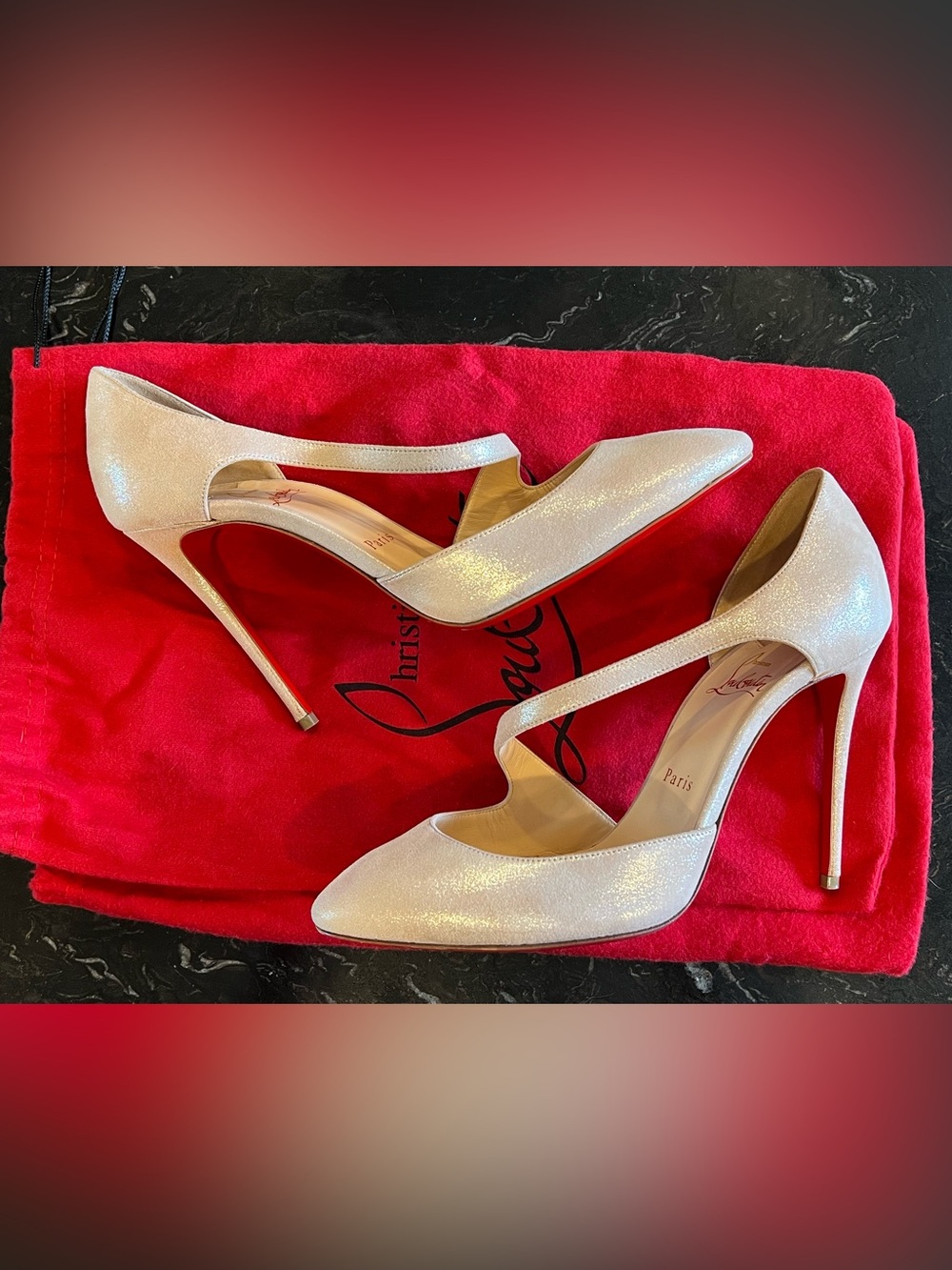 Christian Louboutin Catchy One 100 Pumps in Suede Lame - Picture 4 of 11